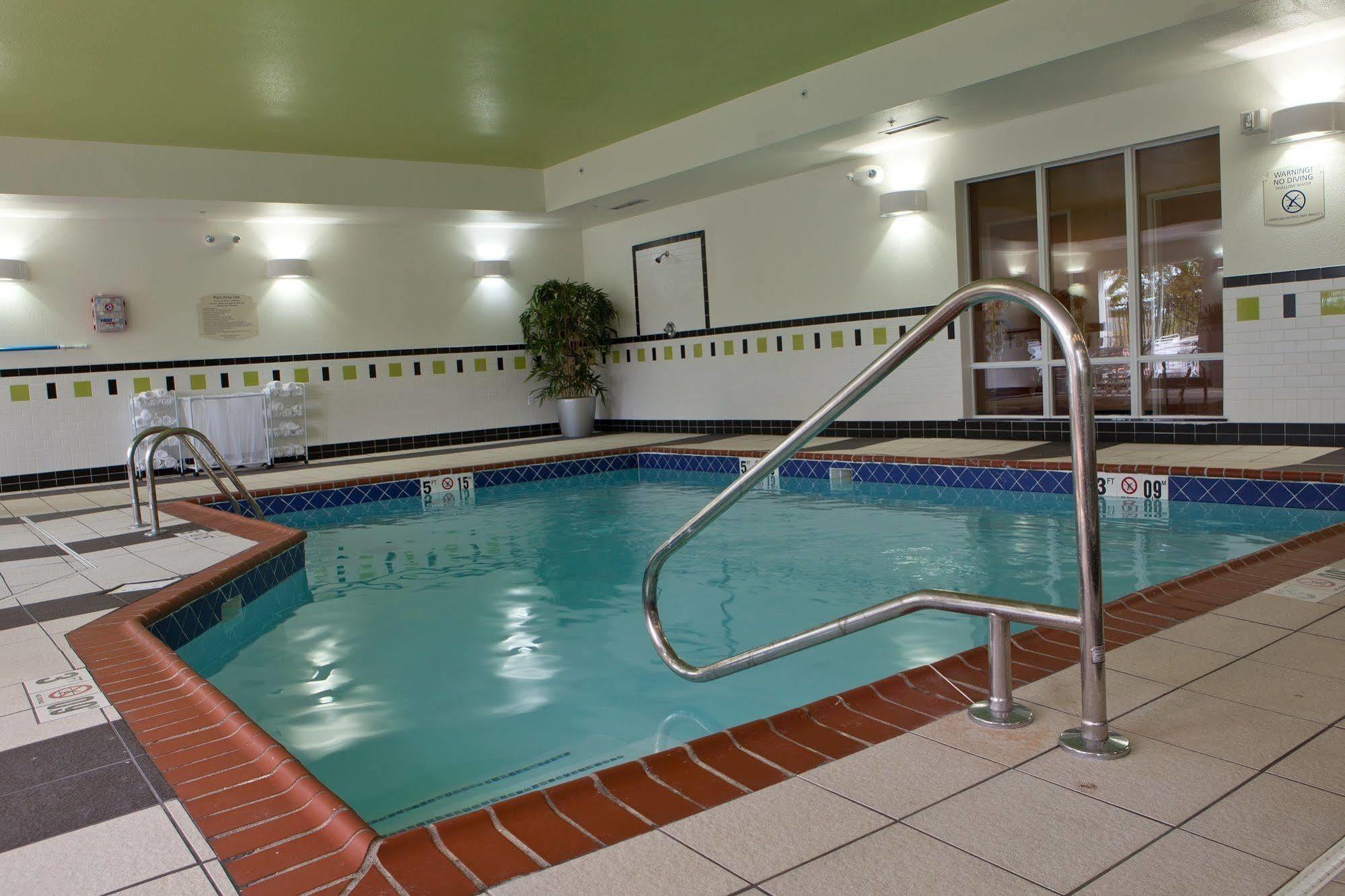 Fairfield Inn And Suites Flint Fenton Exterior foto